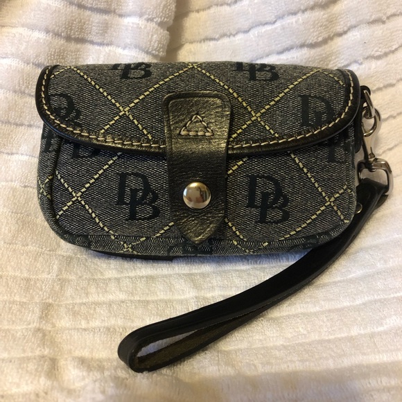 Dooney & Bourke Wristlet - Picture 2 of 5